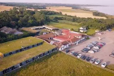 Hotell L Och Restaurang Hovs Hallar