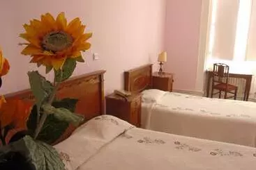 Majatalo União Guest House