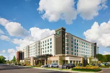 هتل Embassy Suites By Hilton Atlanta Airport North
