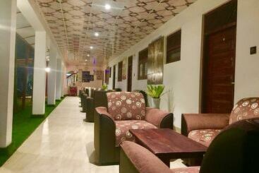 ペンション Thisara Guest House