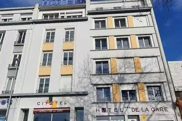 فندق De La Gare Brest