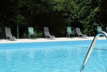 ホテル Floreal La Roche En Ardenne