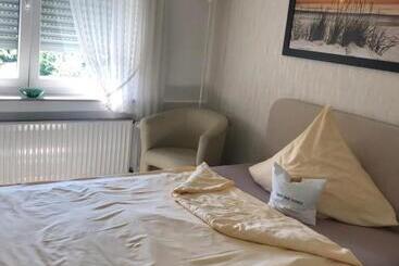 فندق Haus Drei Tannen