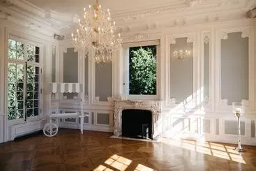 Chateau Hotel De Belmesnil