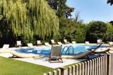 ホテル Hôtel Le Mas Des Grès & Restaurant Sous Les Platanes