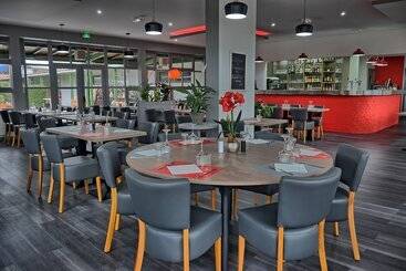 ホテル Restaurant Les Jardins D Epône