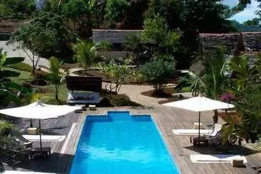 هتل L Heure Bleue