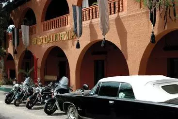 ホテル California