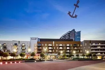 فندق Quest Docklands