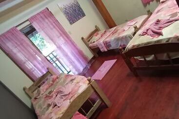 هتل Hostal Cuba Dance Garden