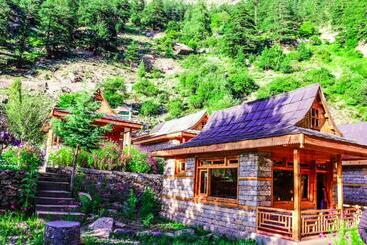 Hotel Sattva Pine Resort