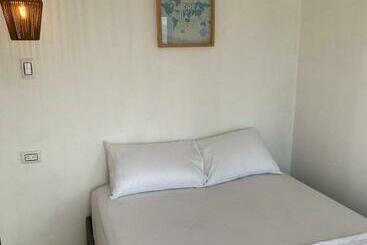 پانسیون Sunset Beach