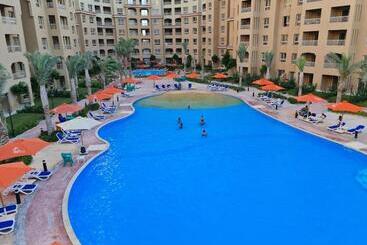 هتل آپارتمان Aqua View Resort   قرية اكوا فيو الساحل الشمالي