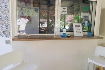 آپارتمان George Beach Studios