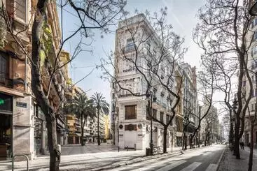 هتل Mon Suites Benlliure