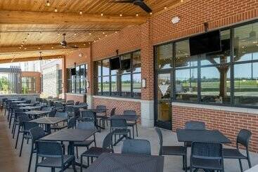 Отель Hilton Garden Inn Jeffersonville Louisville North