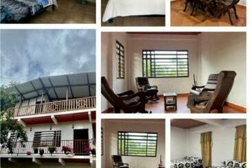 ペンション Casa Waka Marú