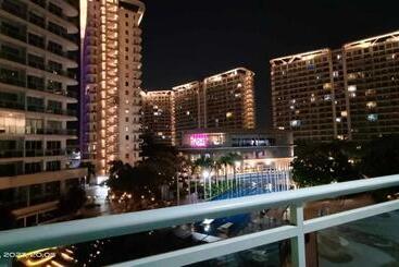 Aparthotel Azure Urban Residences  Paris Hilton Paranaque