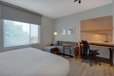 ホテル Towneplace Suites By Marriott Cincinnati Airport South