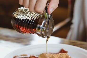 בית מלון כפרי Under Canvas West Yellowstone