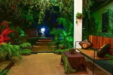 Bed and Breakfast Menara Green Inn