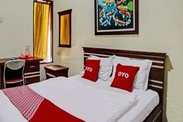 فندق Reddoorz Near Rs Setiabudi Medan