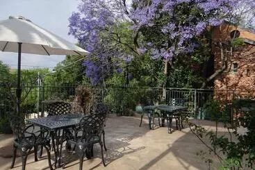 Bed and Breakfast Agterplaas Guesthouse Pty Ltd