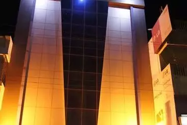 Hotel Annai Residence