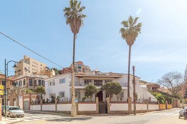 Pensão Ayz Silvela   Auto Check In Property