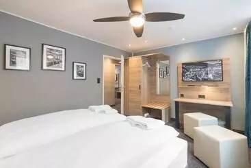 Riverview Apartments By Daspaul