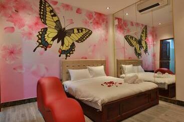 Lotus Hotel The Cupid Room