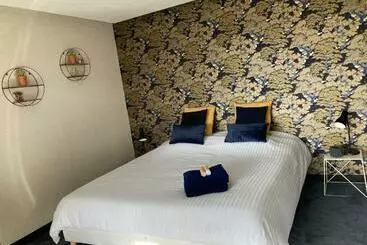 ベッドアンドブレックファースト La Tuilerie Chambres D Hôtes