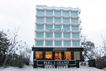 هتل Park Grand