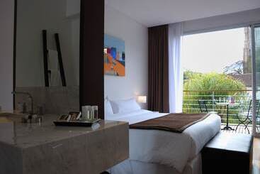 酒店 San Isidro Plaza