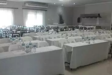 ホテル Tradewinds Country Inn