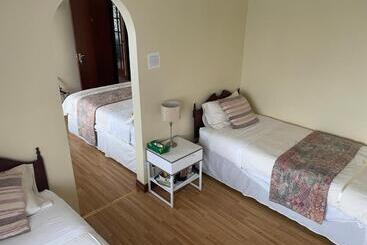 ベッドアンドブレックファースト Cois Farraige