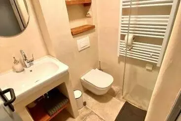 پانسیون The Little Room
