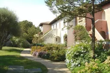 Huoneistohotelli Portorotondo Gardens
