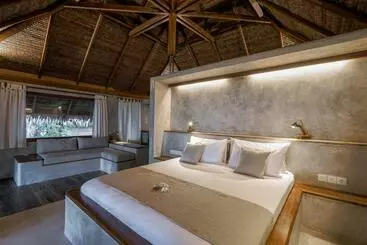 Coral Eye Boutique Resort And Marine Outpost