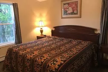 Мотель Exit 5 Resort & Condominium