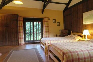 Combe Lancey Farmhouse B&b