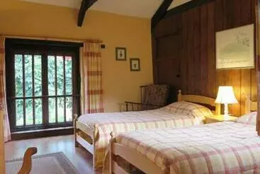 Combe Lancey Farmhouse B&b