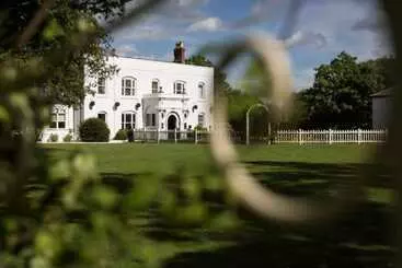 ホテル Woughton House