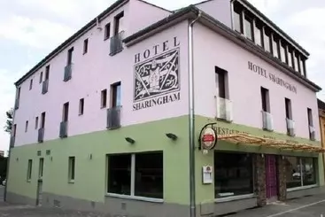Hotel Sharingham