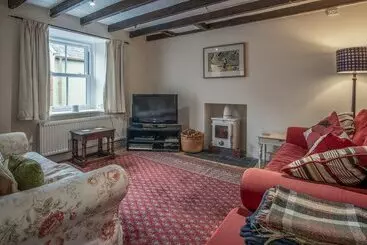 Poppy Cottage  3 Bed Cottage  Pembroke