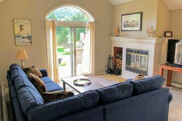 Kır Evi F3 Fairway Village Condo With Great Mountain Views 8 Minute Walk From Omni Mount Washington