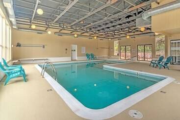 公寓式酒店  Cavalier Beachfront Condominiums