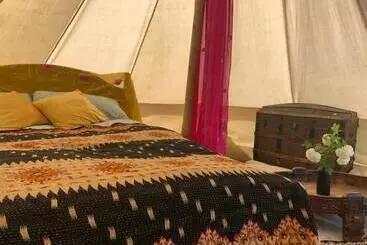 Hotelli Wild Orchid Bell Tent In The Broads National Park