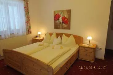 茅舍 Bio Bauernhof Vordergrubenbach Familie Oberascher