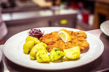 فندق Brauhaus Zu Murau